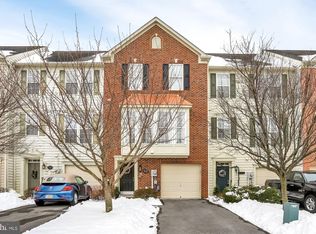 332 Lantern Ln, Chambersburg, PA 17201