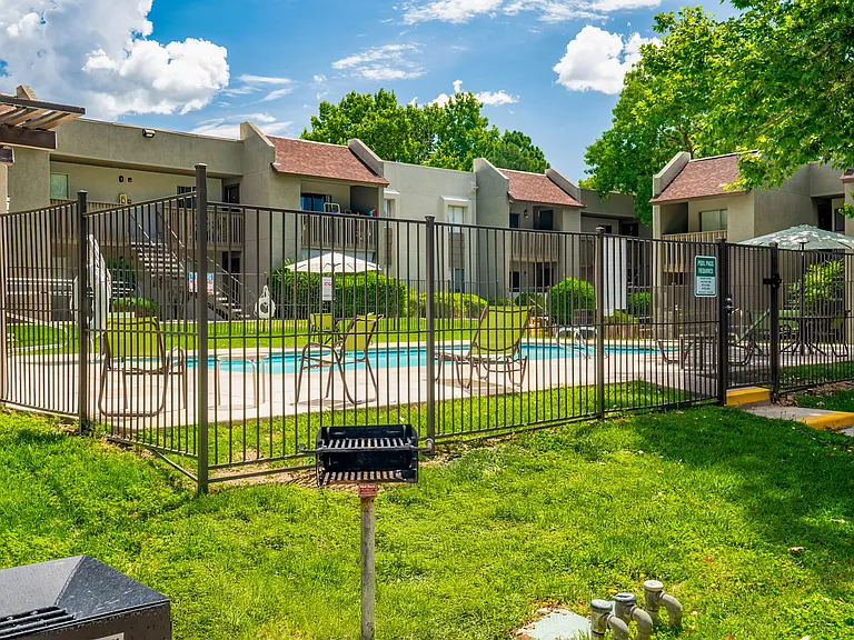 Eagle Point Apartments — Photo 16