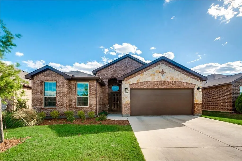 4 bed, 1793 sqft, $2,475 — Photo 1