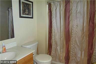 5th image of 15319 Camden Dr