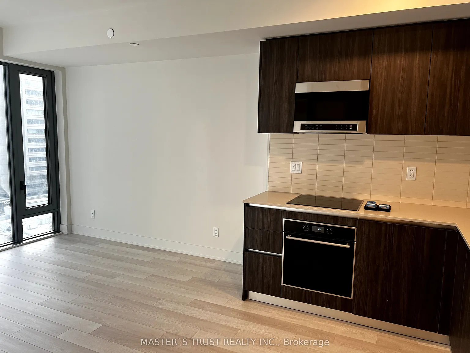 2 bed, $2,550 — Photo 4