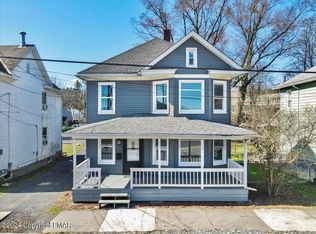 31 N 2nd St, Stroudsburg, PA 18360