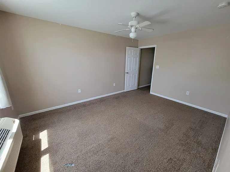 316 E Davis St #D — Photo 16
