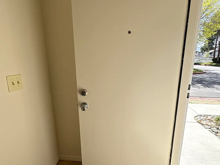 2403 Sunny Slope Dr #4 — Photo 2