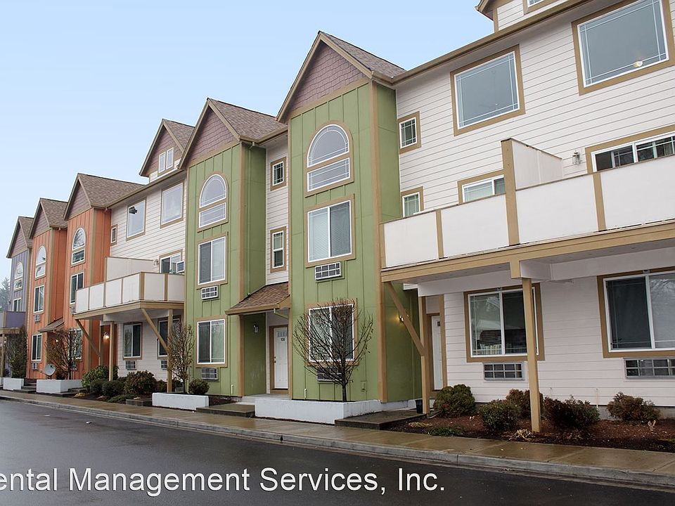 1st image of 123 NE 172nd Ave #113