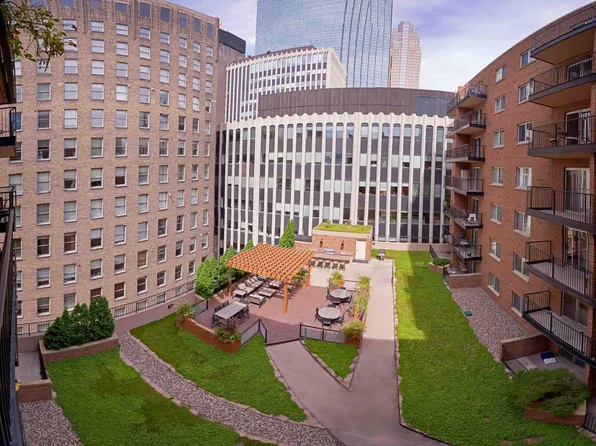 The Metro Apartments