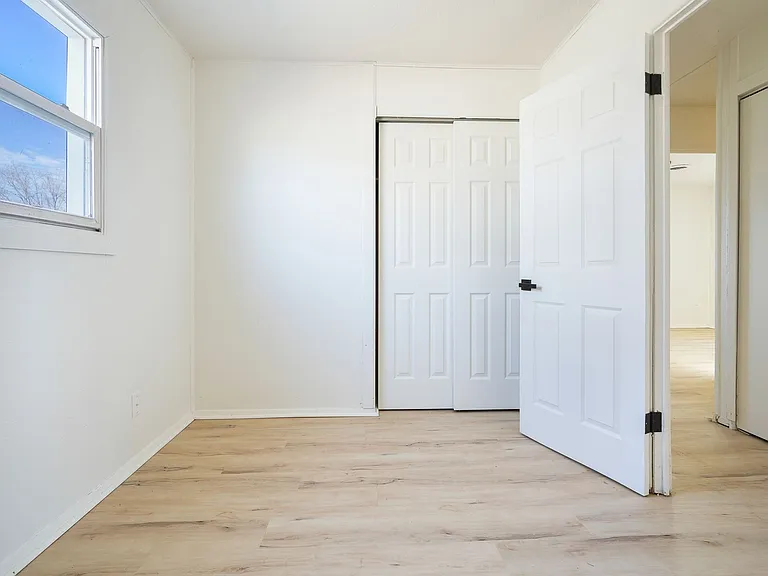 40 Saint Justin Dr — Photo 1