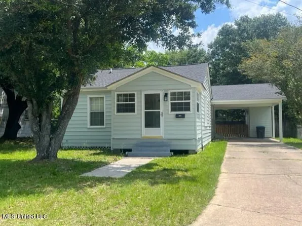 1306 Buena Vista St, Pascagoula, MS 39567