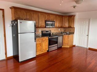 148 Main St, East Greenwich, RI 02818