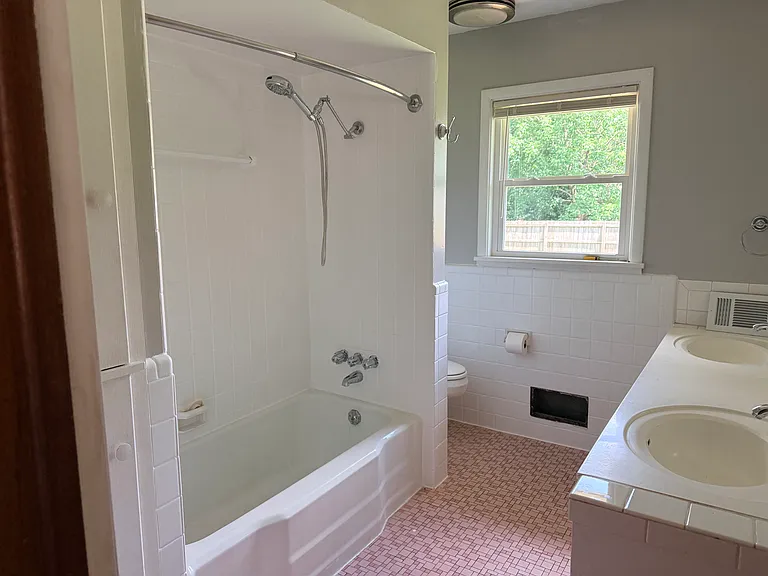 1932 S Glencrest Ave — Photo 14