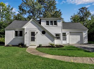 121 Winona Rd, Elma, NY 14059