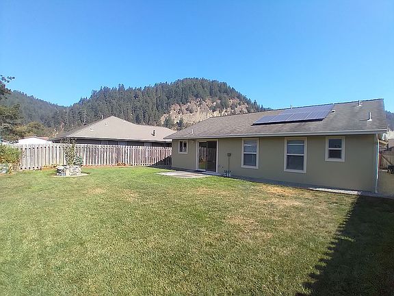 back of house looking from backfence