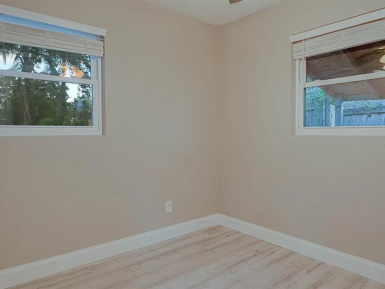 5135 Newton Ave S — Photo 16