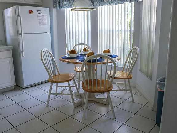 3rd image of 4537 Oakbrook Ct