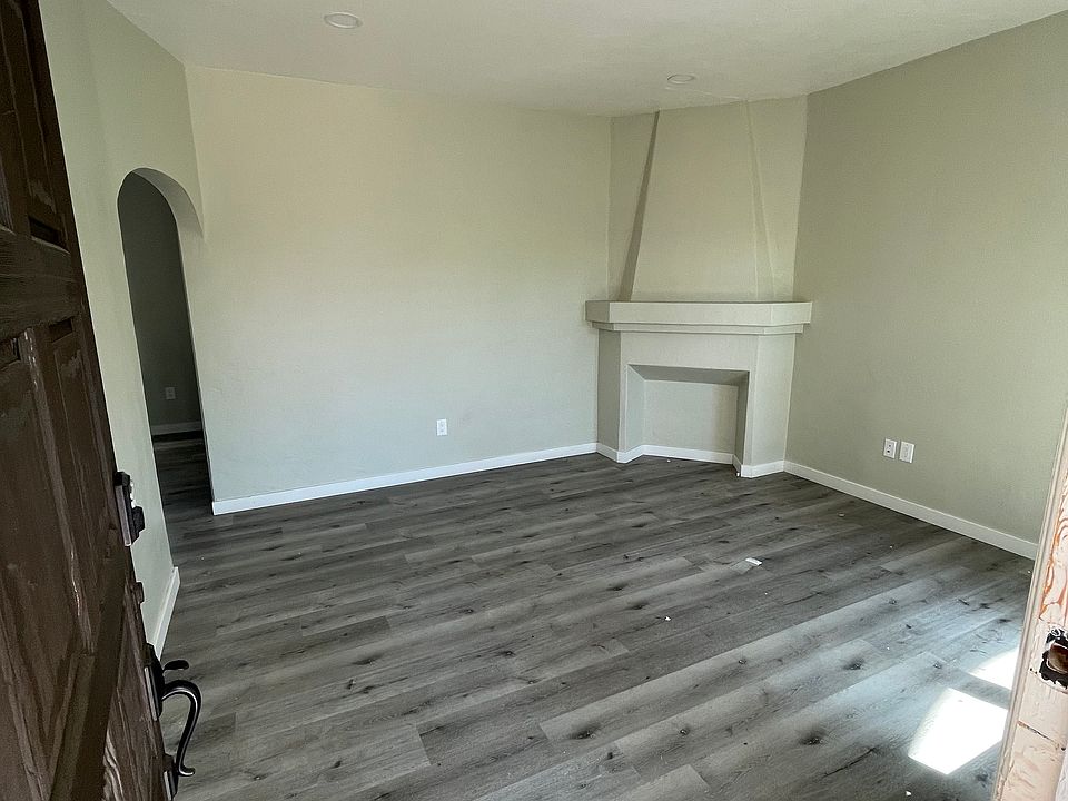 1st image of 3524 1st Ave #3521