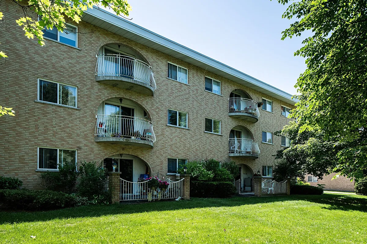 Building Photo - 89 Greenwood Dr