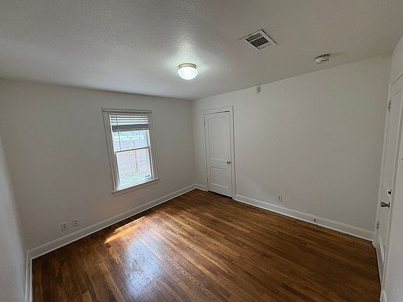 4th image of 3108 Govalle Ave