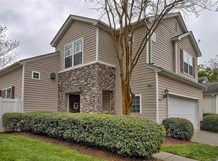 9212 Meadowmont View Dr, Charlotte, NC 28269