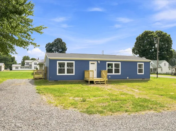 18428 Laurel St, Laurelville, OH 43135