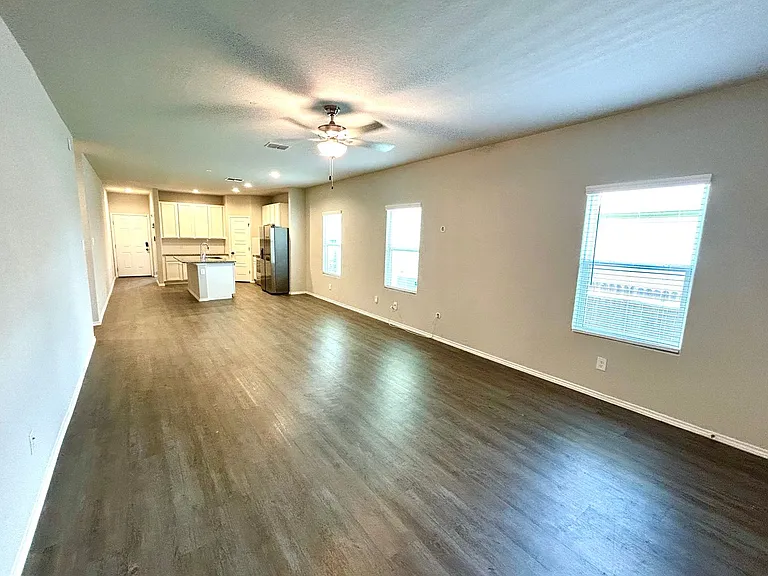 7409 Capricorn Way — Photo 10