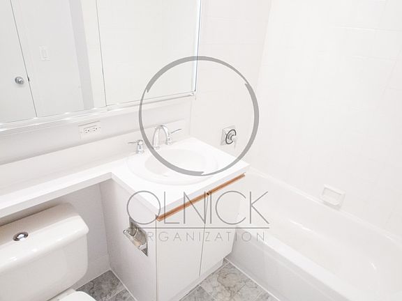 5th image of 200 E 87th St APT 11D