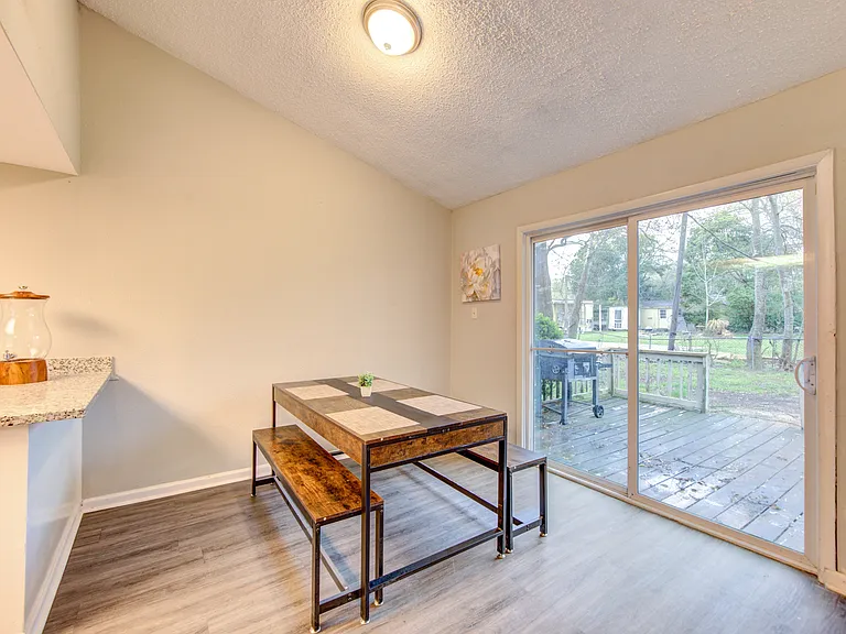 4106 California Ave — Photo 5