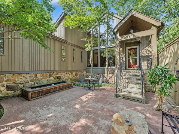 137 Chamberlain Blvd, Knoxville, TN 37920