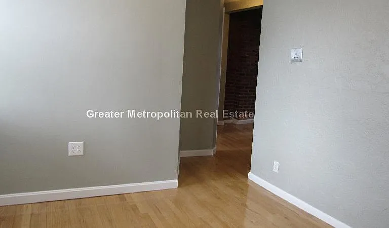 4 Michelangelo St #3 — Photo 5
