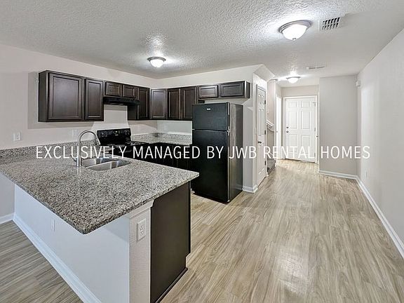 3rd image of 8500 McGirts Village Ln