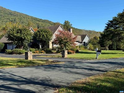 18 Black Walnut Ln, Nellysford, VA, 22958