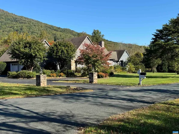 18 Black Walnut Ln, Nellysford, VA 22958