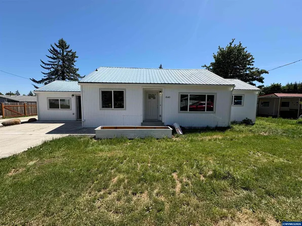 840 SW Cherry St, Willamina, OR 97396
