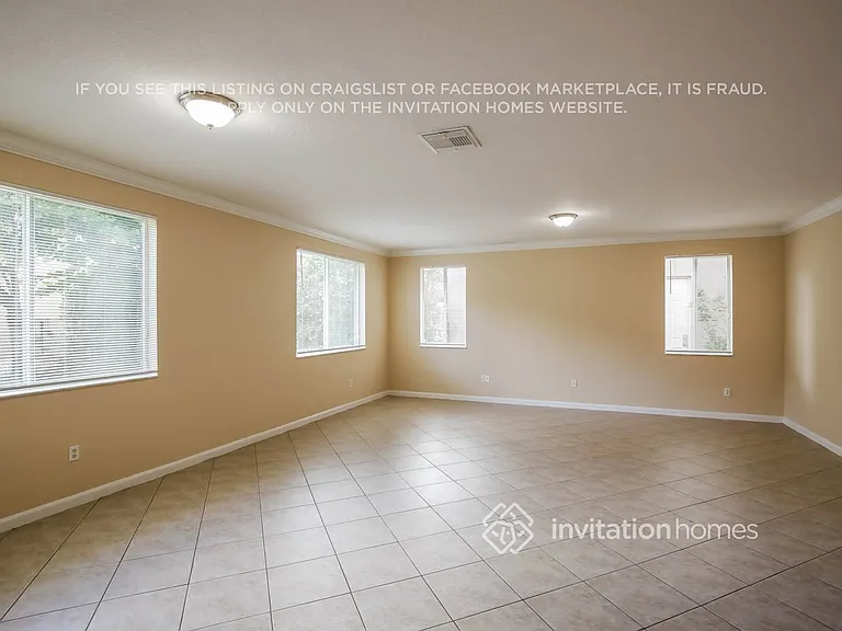 946 NW 206th St — Photo 9