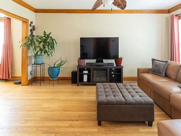 3rd image of 6523 S Fairfield Ave