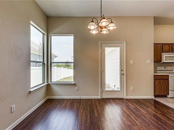 5th image of 10065 Cedar Lake Dr