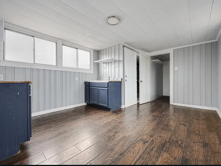 7250 S Langley Ave #2F — Photo 14