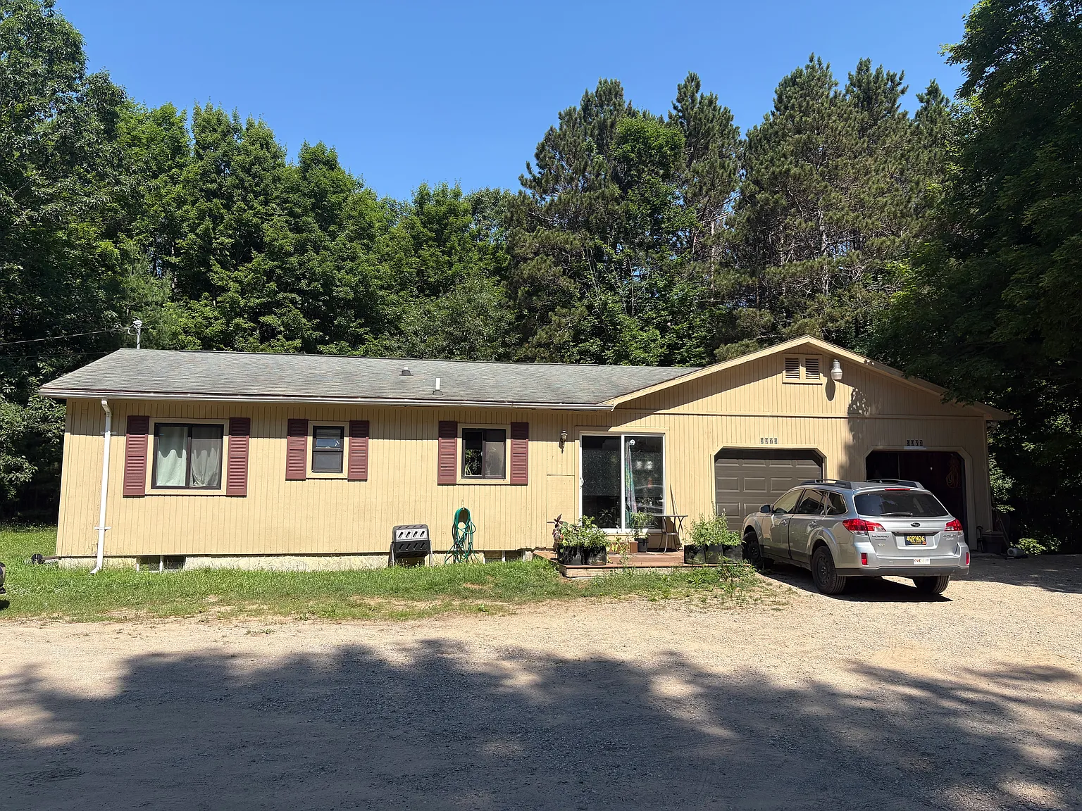 5 bed, 1700 sqft, $1,800 — Photo 1