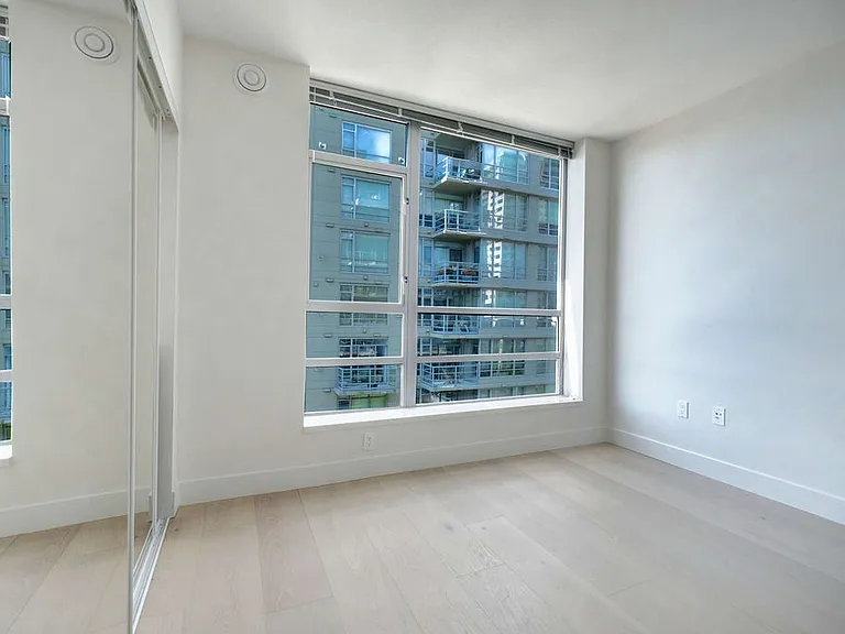 2929 1st Ave #914 — Photo 12
