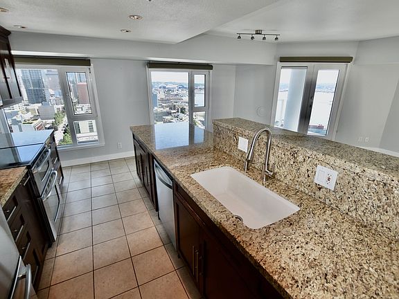 2nd image of 121 Vine St Unit 2601