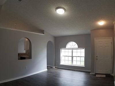3rd image of 8346 Oak Crossing Dr W