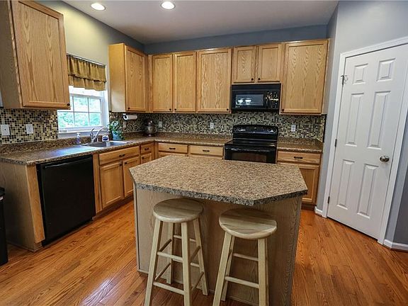 2nd image of 1478 Coral Dr