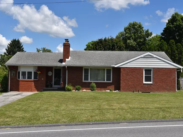 1096 Lincoln Way E, Mc Connellsburg, PA 17233