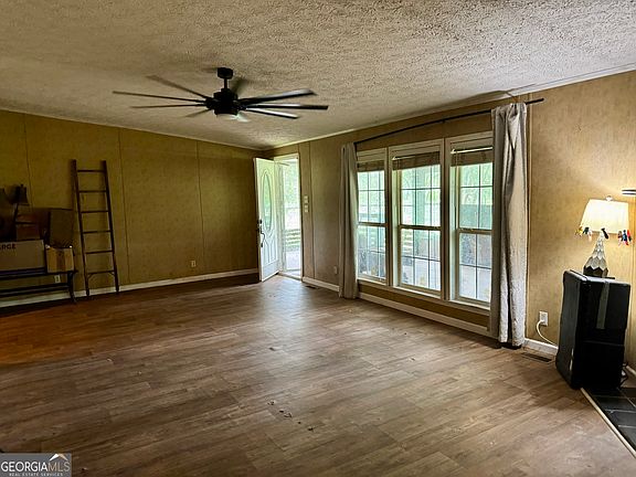 5th image of 361 Le Stanfield Rd