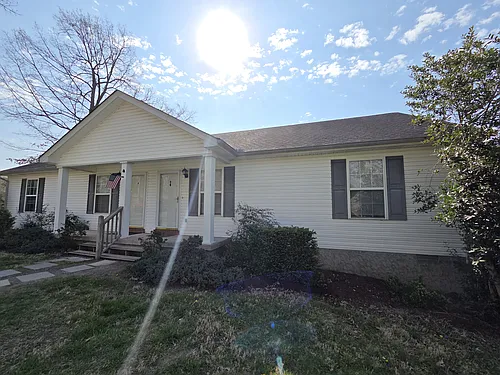 409 E Biggs Rd #B Photo 1