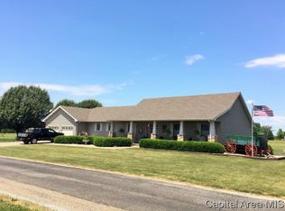20162 Country Hills Ave, Greenview, IL 62642