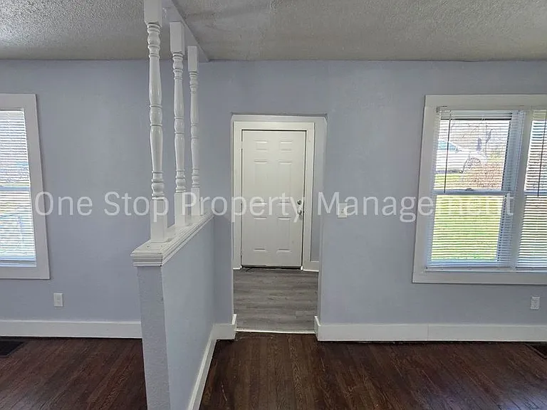 5130 NE Baxter Ave — Photo 3