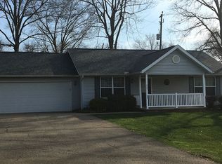 925 E Jackson St, Millersburg, OH 44654