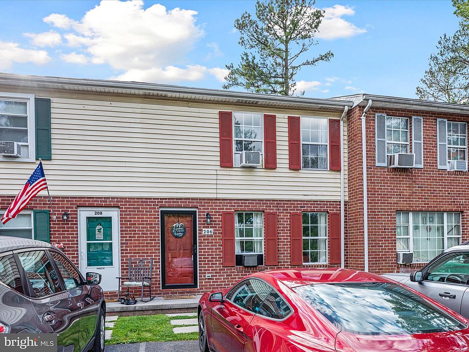 1st image of 206 Carroll Dr