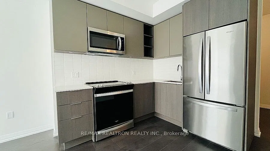 2 bed, $2,350 — Photo 4