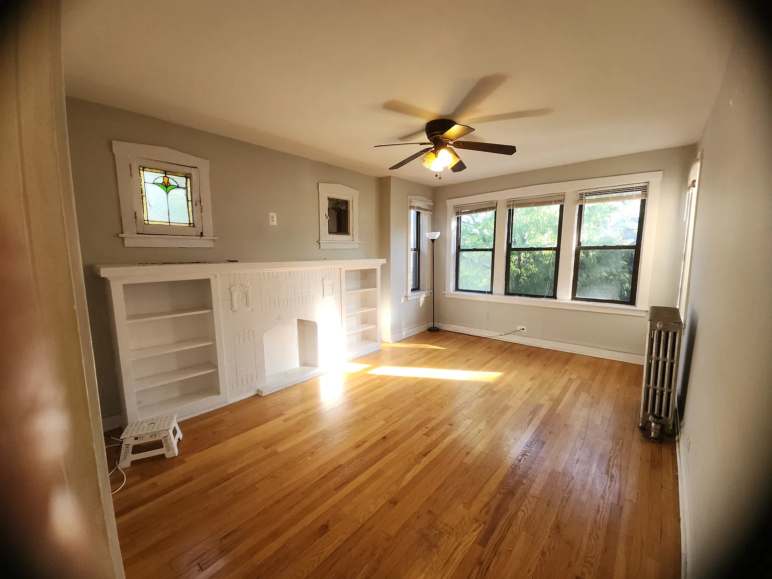 2 bed, 850 sqft, $2,550 — Photo 1